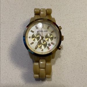 Michael Kors shell colored watch